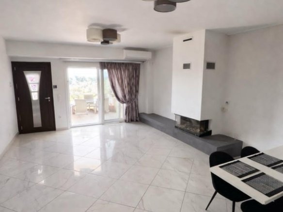 For sale: An exceptional complex of two independent maisonettes in Eretria