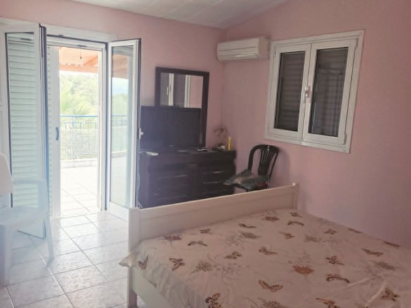 For Sale Family home steps from the sea – Eretria