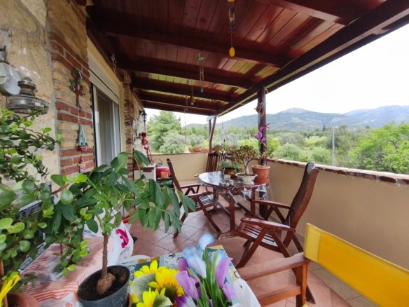 Detached House Surrounded by Greenery in Eretria
