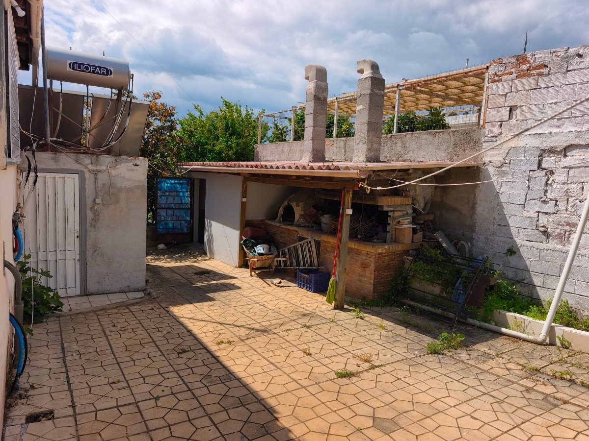 For sale Eretria: A charming 80 sq.m. residence on a 403 sq.m. plot