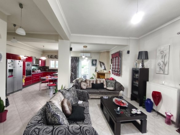 Residential Property Complex for Sale in Lefkandi, Evia