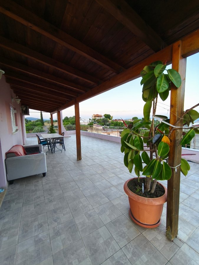 À VENDRE À LEFKADI-LEFKANTI (18) Residential Property Complex for Sale in Lefkandi, Evia