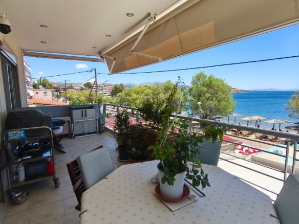 Apartment front de Beach for sale – Lefkandi