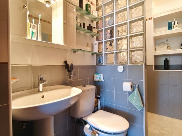 Apartment front de Beach for sale – Lefkandi
