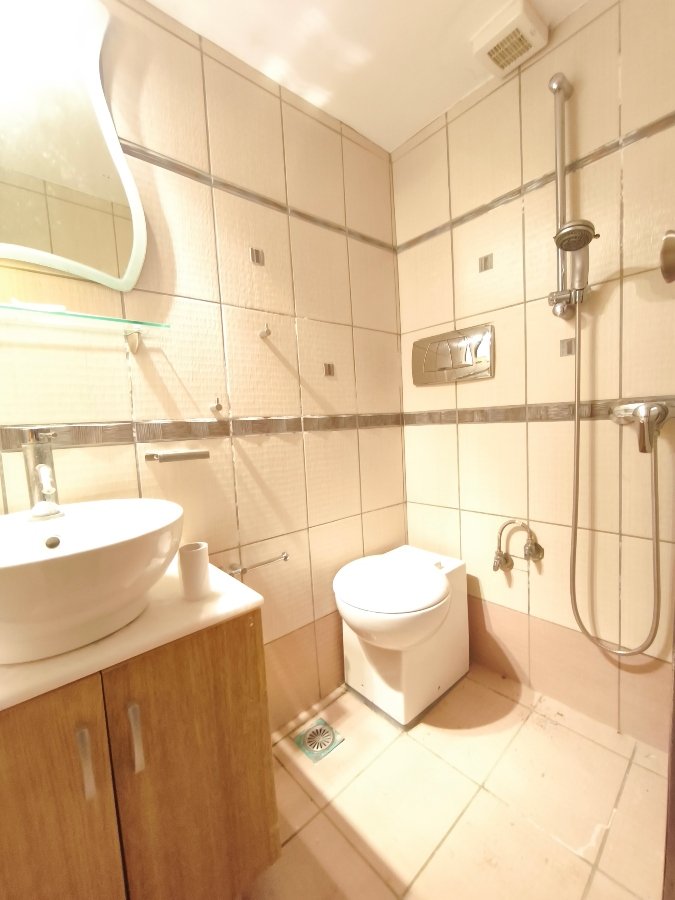 A VENTRE ERETRIA ,MALAKONDA (14) Residential Property on a 450 sq.m. Corner Plot