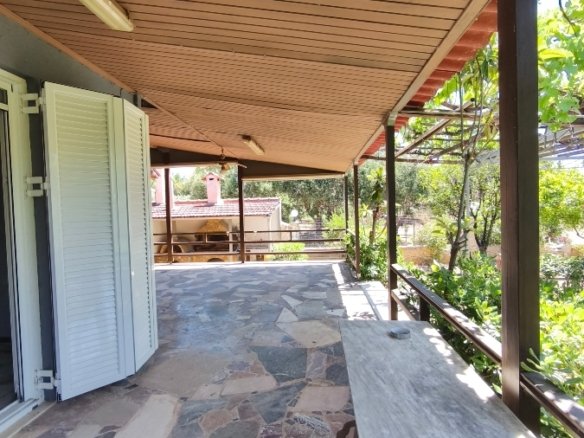 Residential Property on a 450 sq.m. Corner Plot