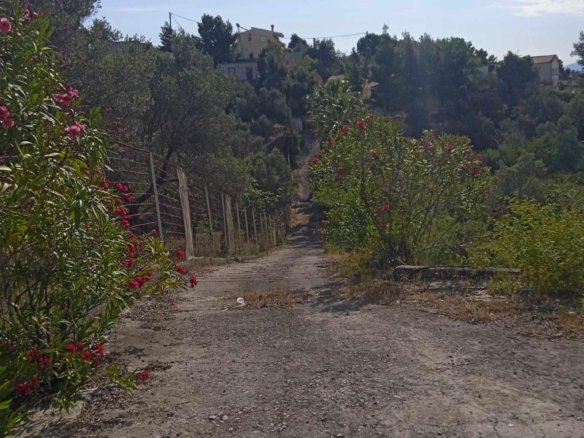 A RESIDENCE OF PRIVACY, VIEWS, AND POTENTIAL