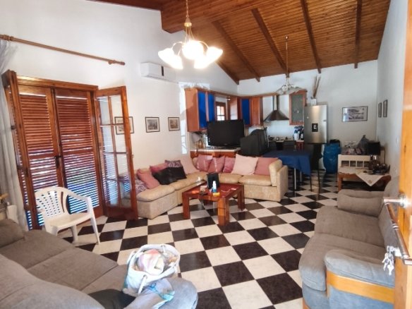 Two Independent Residences on a 740 sq.m. Plot – Lefkandi