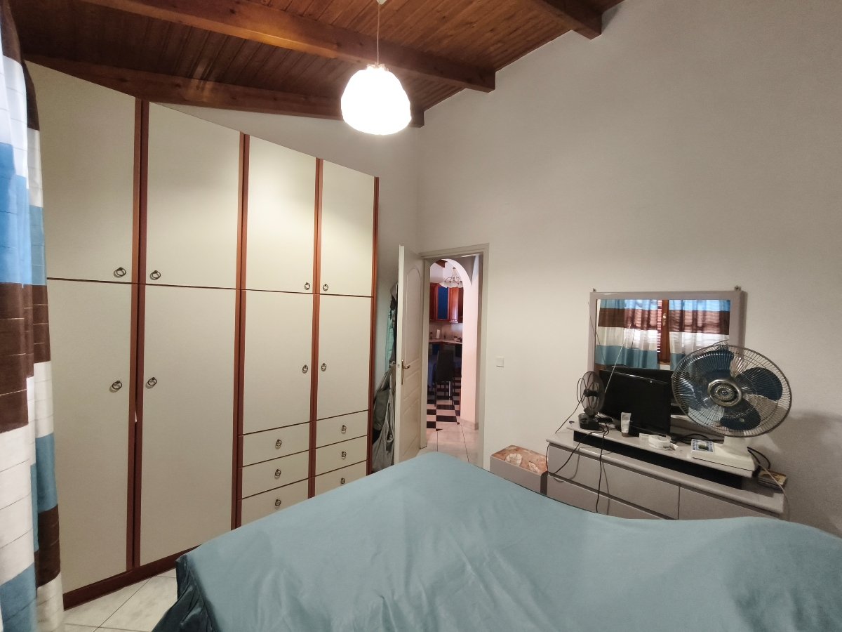 A VENTRE A LEFKADI ,EVIA (22) Two Independent Residences on a 740 sq.m. Plot – Lefkandi