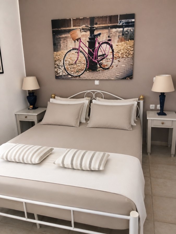 For Sale – A Spacious Family Property with Sea and Mountain Views – ERETRIA