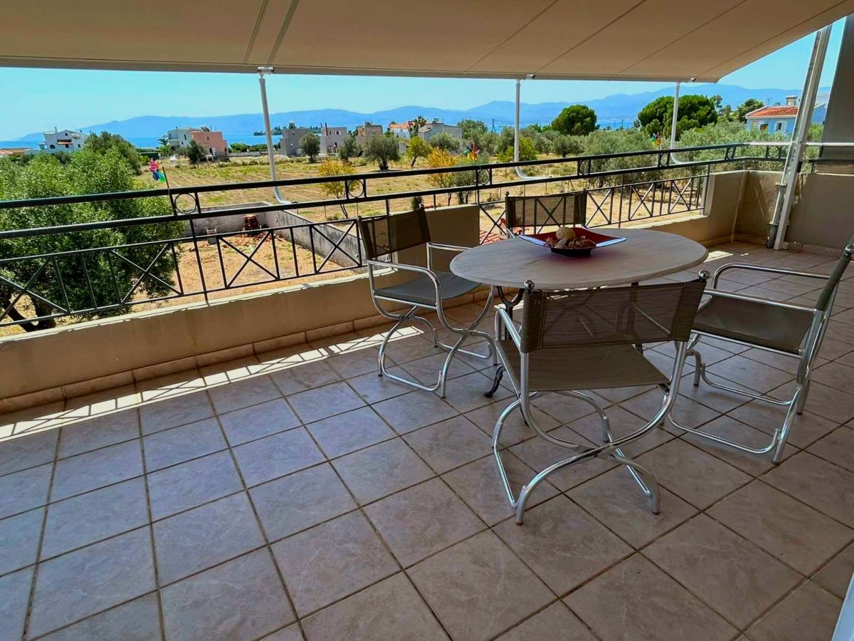 For Sale – A Spacious Family Property with Sea and Mountain Views – ERETRIA