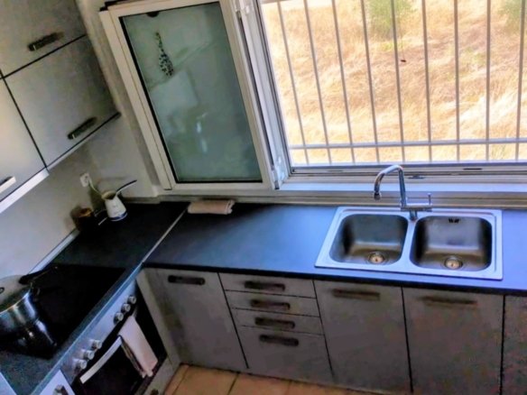 For Sale – A Spacious Family Property with Sea and Mountain Views – ERETRIA