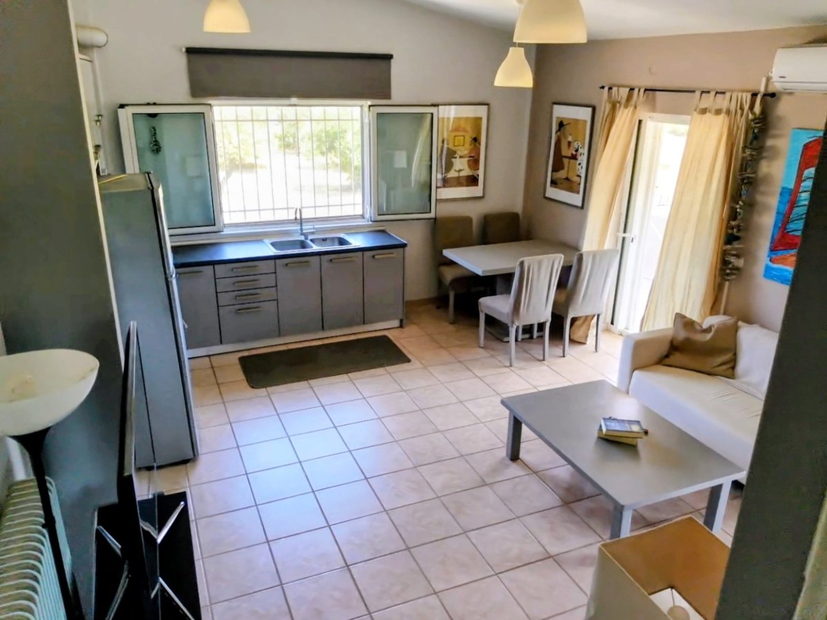 For Sale – A Spacious Family Property with Sea and Mountain Views – ERETRIA