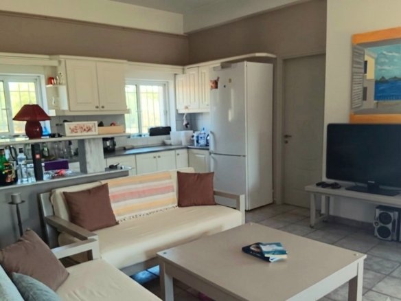 For Sale – A Spacious Family Property with Sea and Mountain Views – ERETRIA