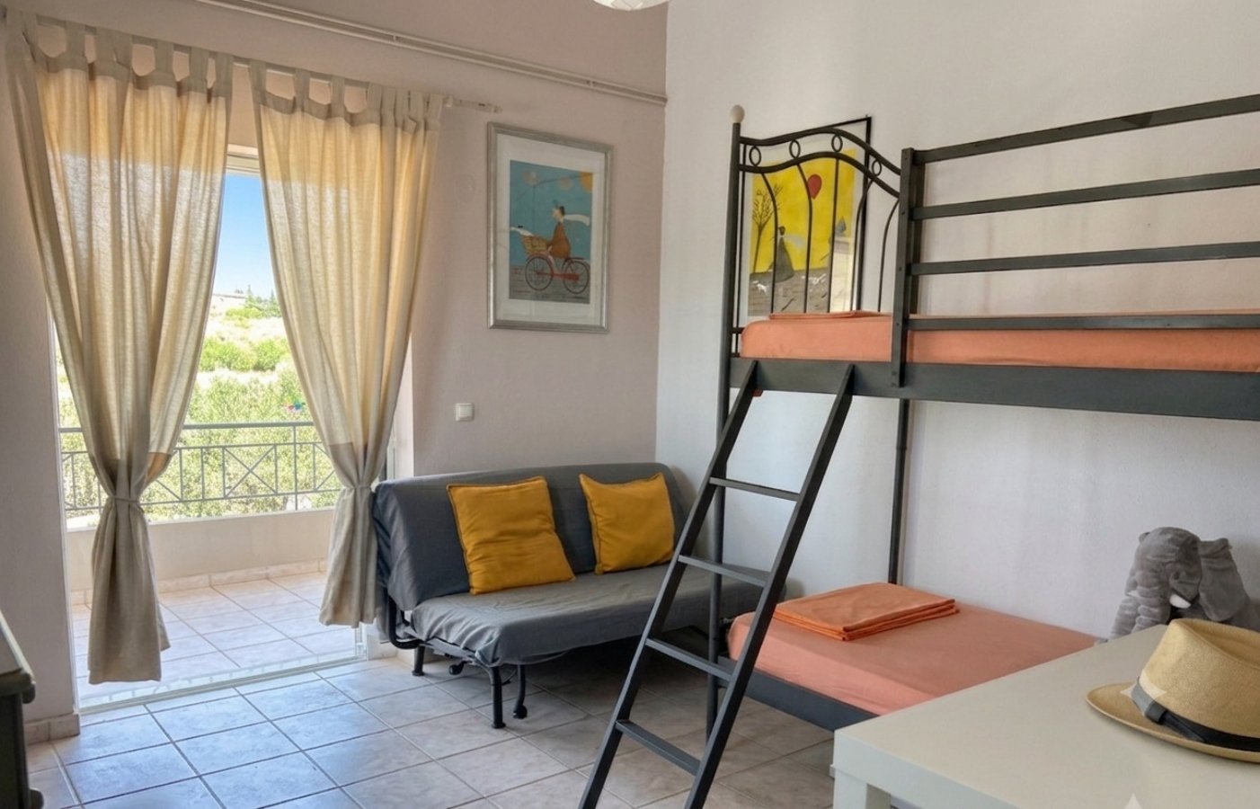 For Sale – A Spacious Family Property with Sea and Mountain Views – ERETRIA