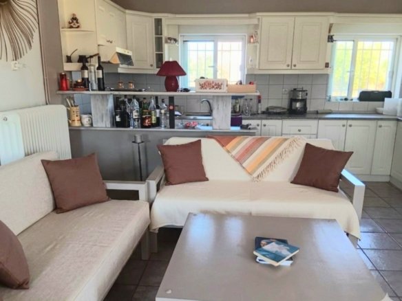 For Sale – A Spacious Family Property with Sea and Mountain Views – ERETRIA