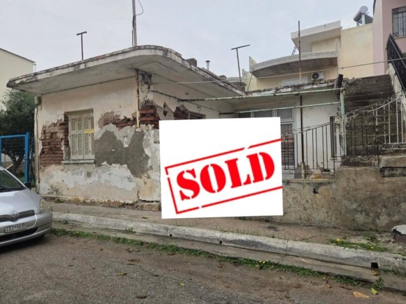 House 20 m from the sea for Sale ( TO RENOVATE) – Amarynthos