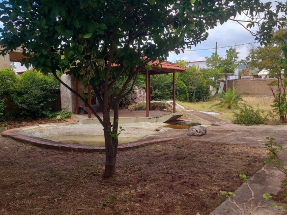 Detached House with Sea View on a 1300 sqm Plot in Eretria