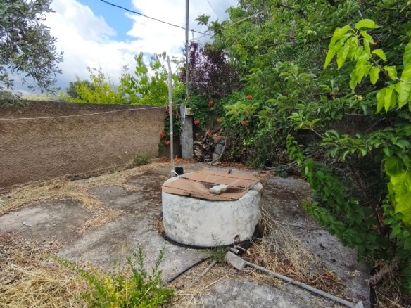 Detached House with Sea View on a 1300 sqm Plot in Eretria