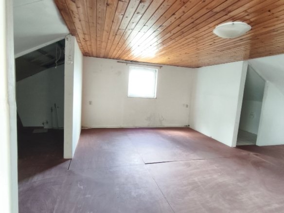 Detached House with Sea View on a 1300 sqm Plot in Eretria