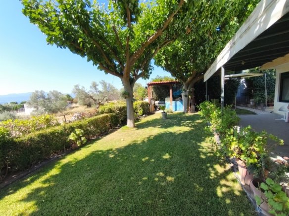 Detached House with Sea View in Eretria