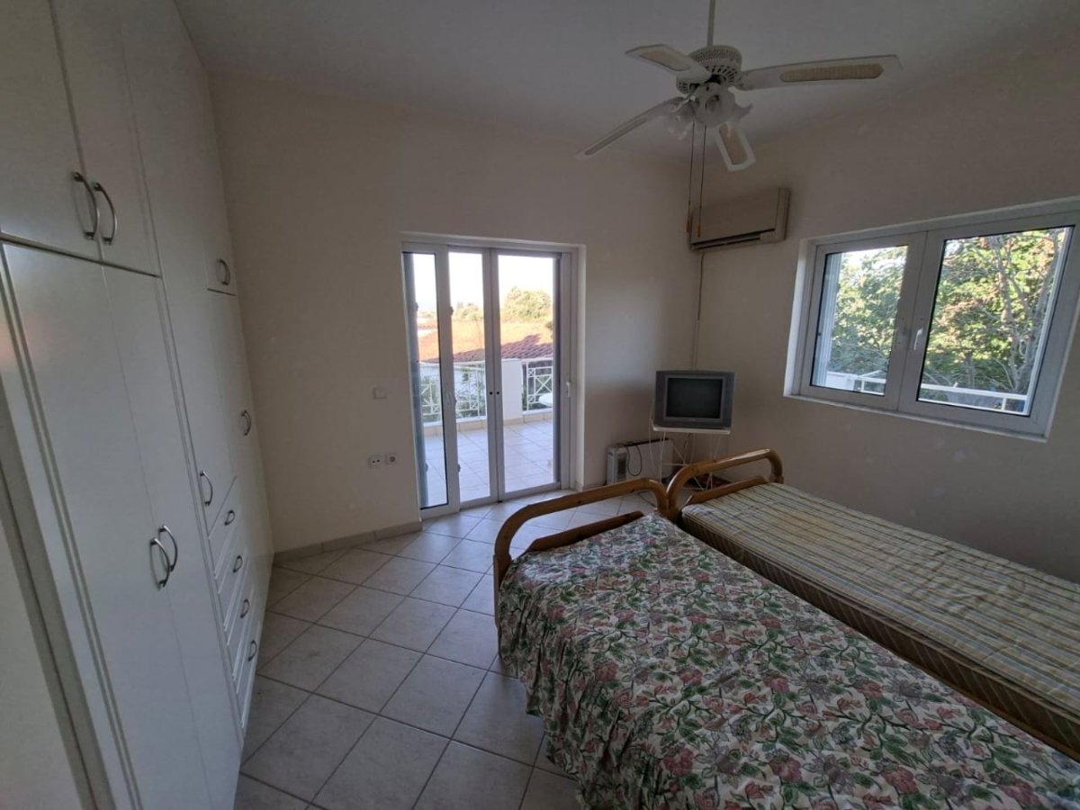 A VENTRE CAPSUN ERETRIA ,LEFKADI (4) Detached house For Sale – Lefkandi, Evia