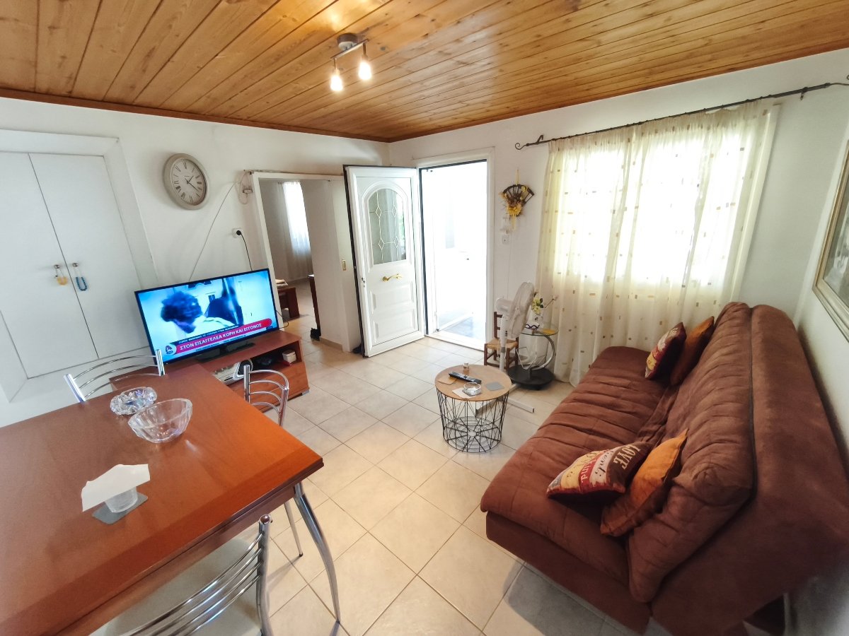 Ground-Floor Residence 67.5 sq.m. on a 298 sq.m. Plot in Amarynthos