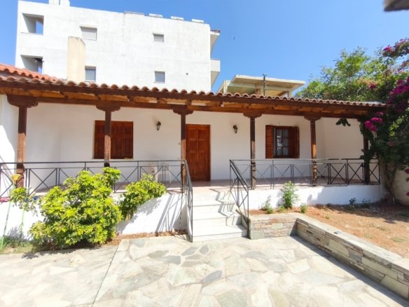 Two Independent Residences on a 740 sqm Plot – Lefkandi