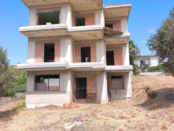 Detached House / Maisonette in Malakonta, Eretria