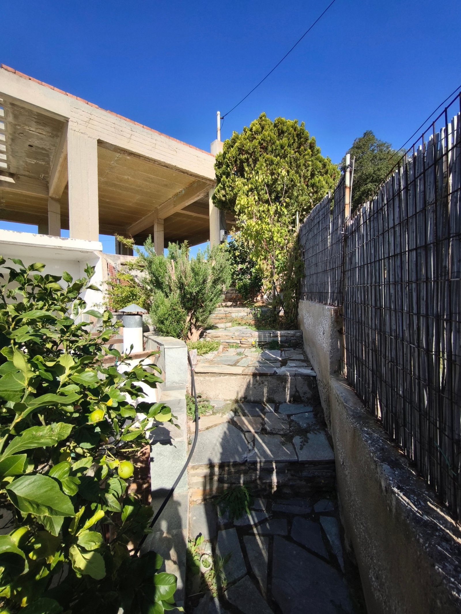 MAISON À VENDRE À MARMARI,CAPSUN ERETRIA (7) Propriété avec un potentiel de développement ultérieur – Marmari, Evia